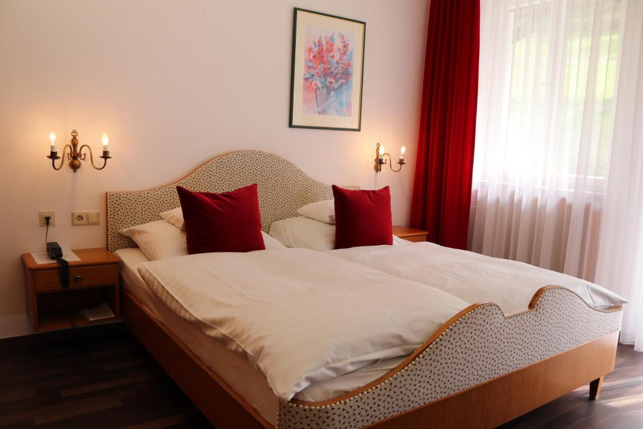 Zum Kranz Garni Hotel Bad Rippoldsau Bagian luar foto